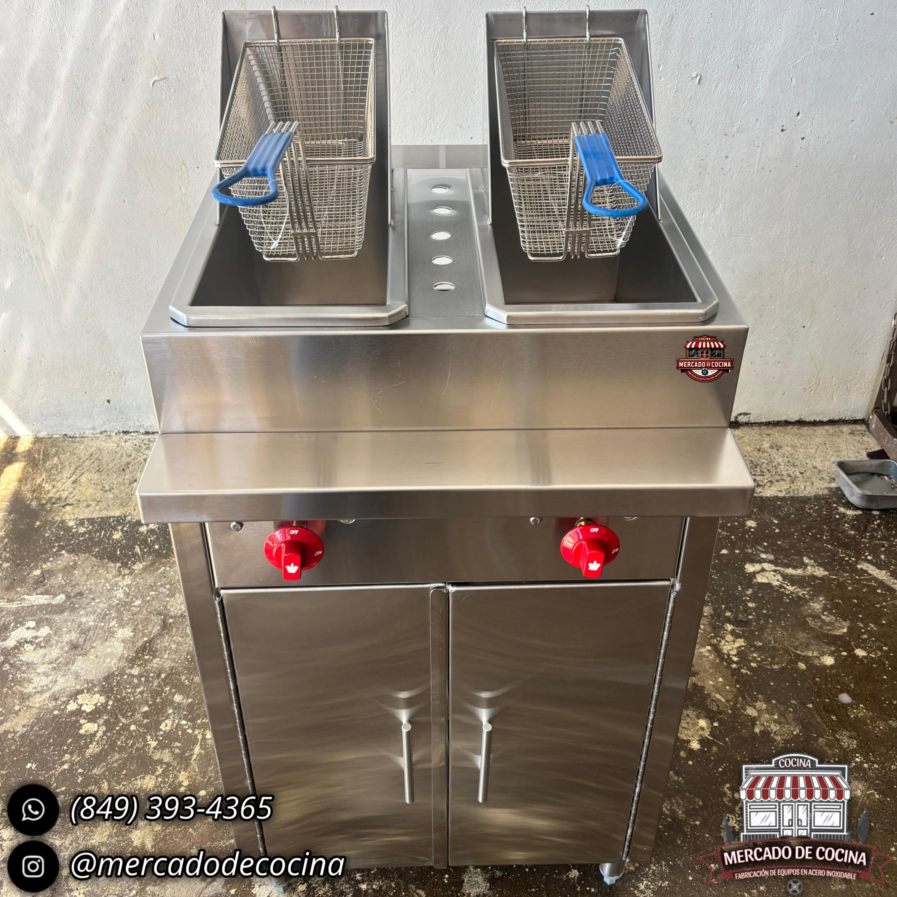 Freidora de dos tanques Mod-PRO con gabinete cerrado.