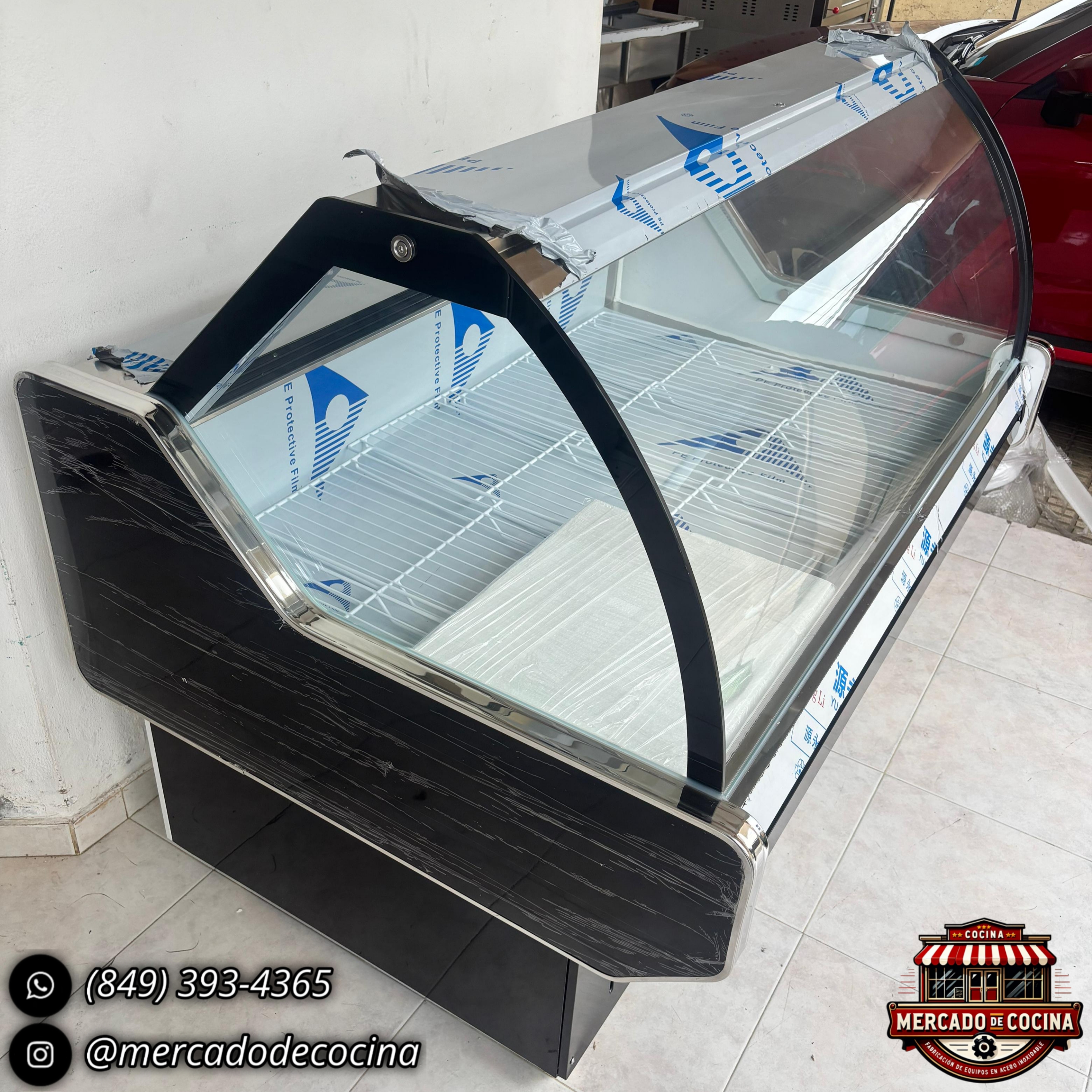 Vitrina fría para embutidos de 62"