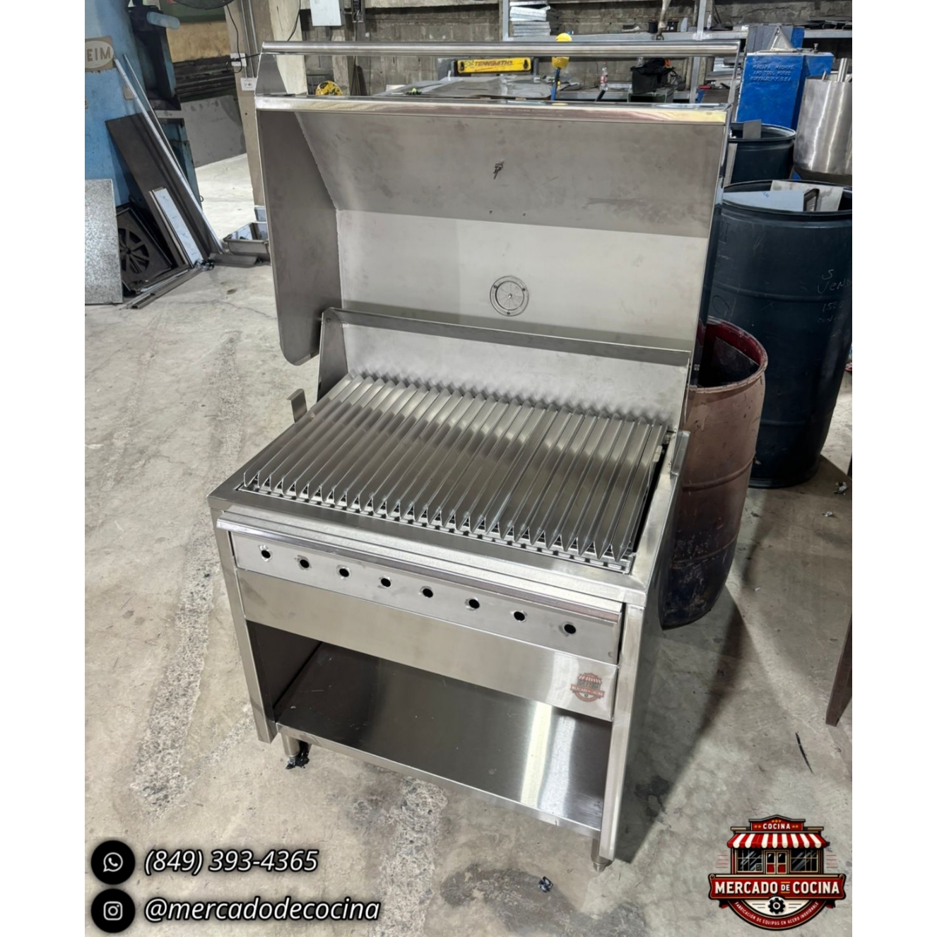Asador BBQ de carbón 40"con gabinete abierto