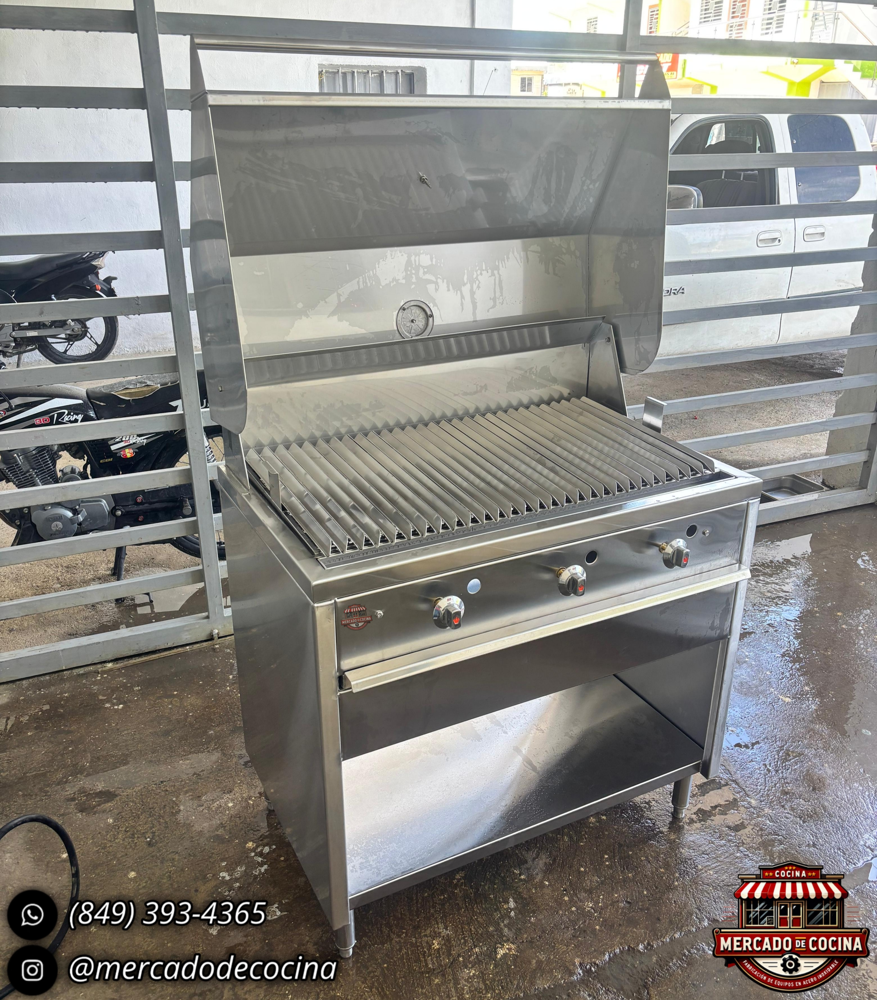 Asador BBQ de gas 40"con gabinete abierto